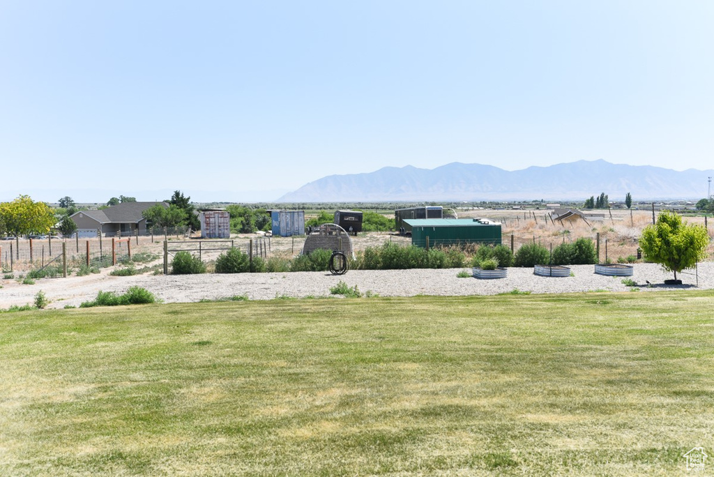 View of yard with a mountain view
