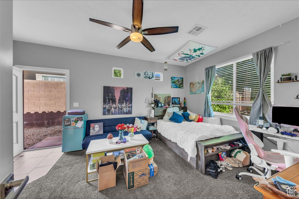 Bedroom with ceiling fan