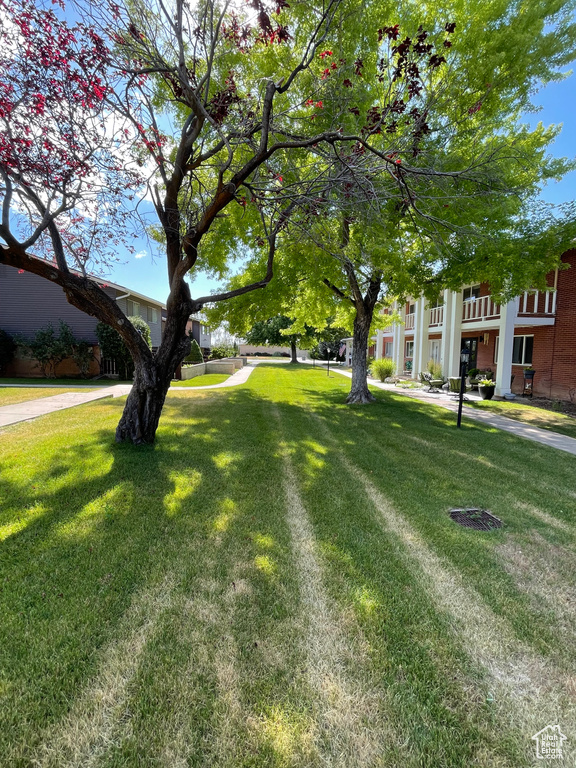 884 E 5575 S South Ogden, UT 84405