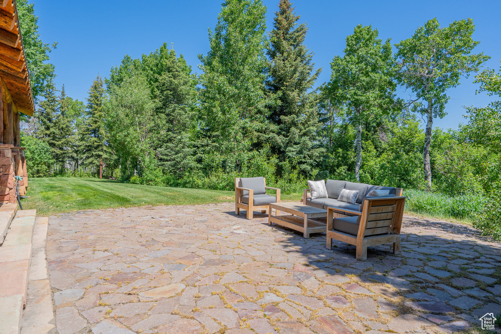 View of patio / terrace featuring an outdoor hangout area