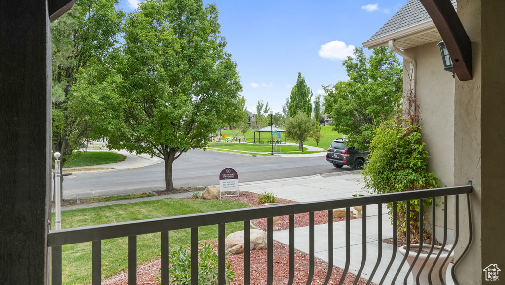 Photo 39 for MLS #2094384 at 332 W Hillside Dr