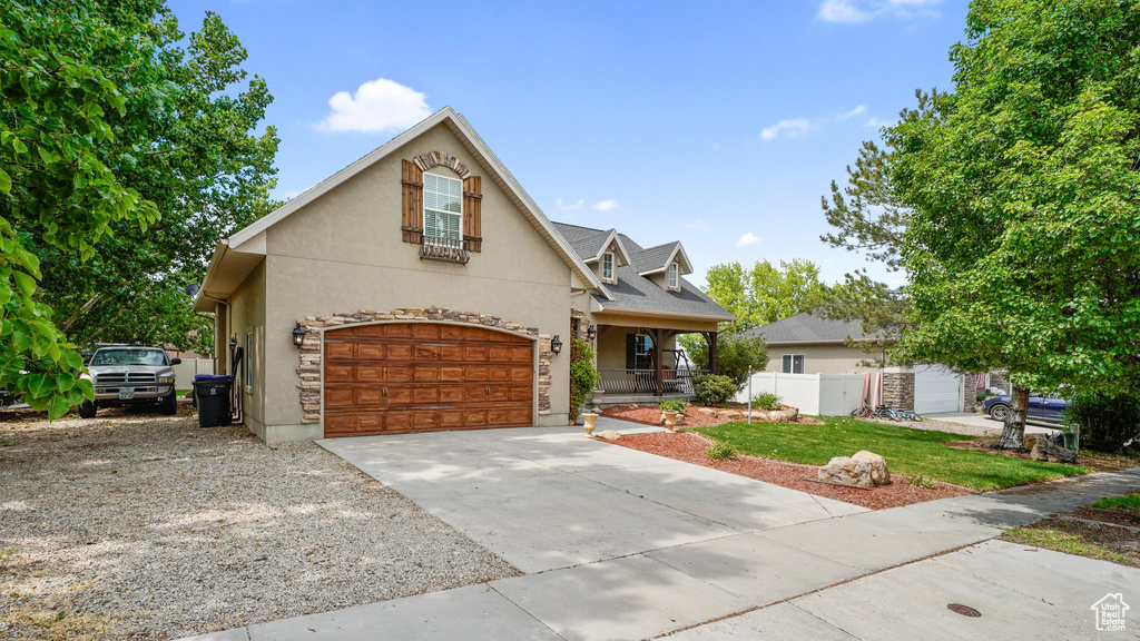 Photo 2 for MLS #2094384 at 332 W Hillside Dr