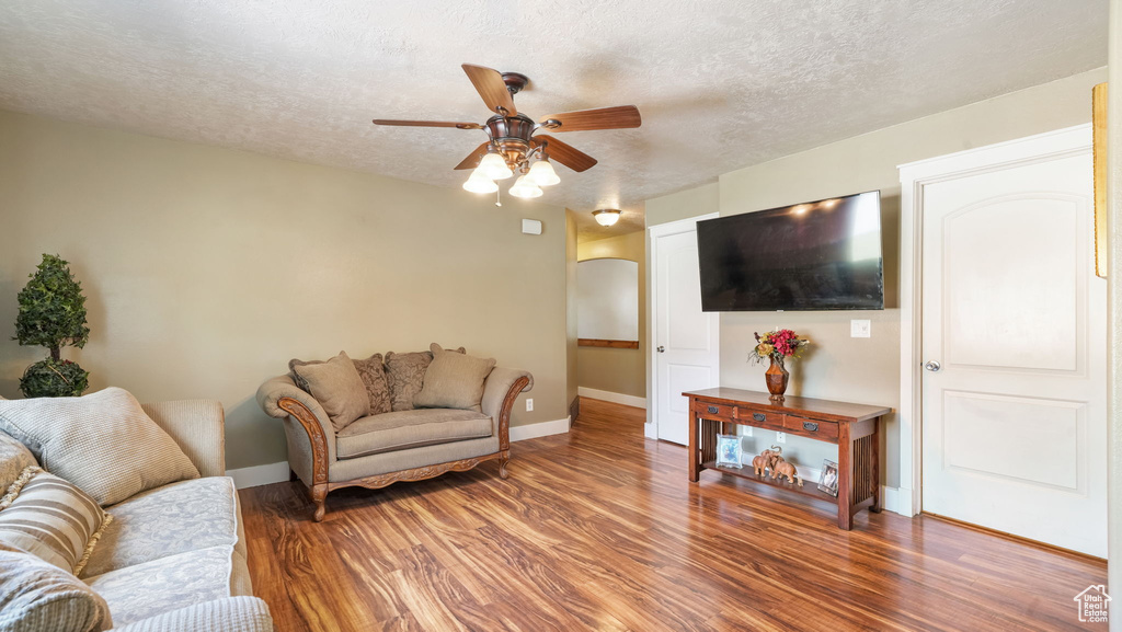 Photo 6 for MLS #2094384 at 332 W Hillside Dr