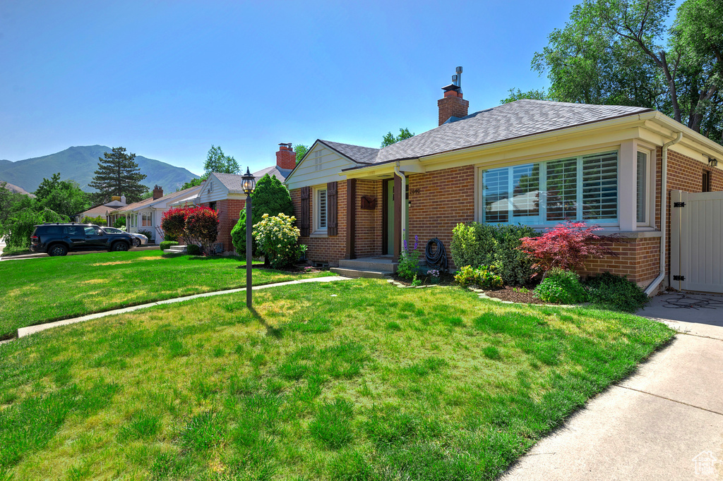 2090 E CRYSTAL AVE Salt Lake City, UT 84109