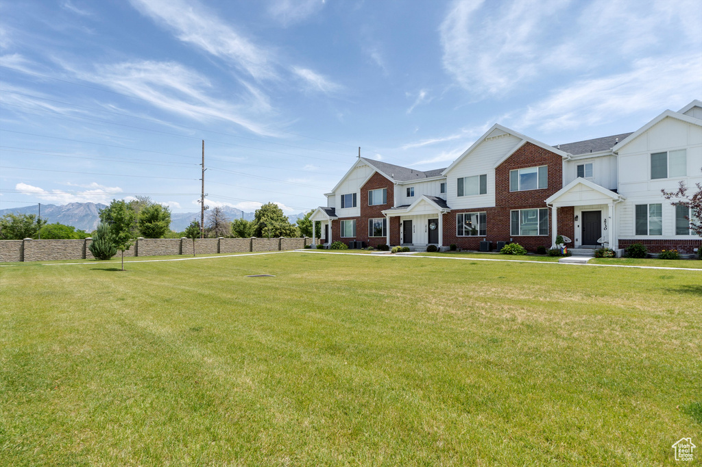 2726 W LINWOOD CT Salt Lake City, UT 84129