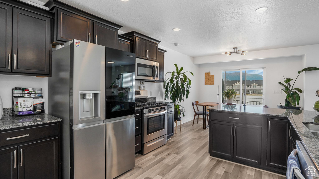 466 S DAY DREAM LN Saratoga Springs, UT 84045