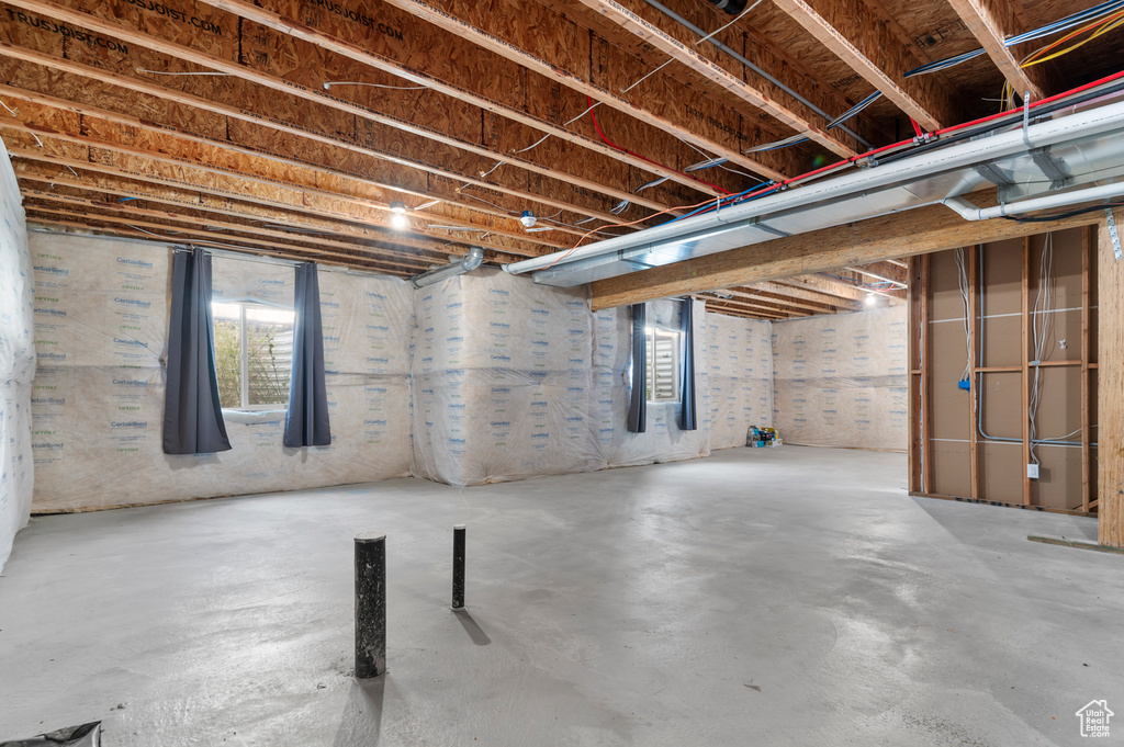 63 N CANYON MAPLE RD Vineyard, UT 84059