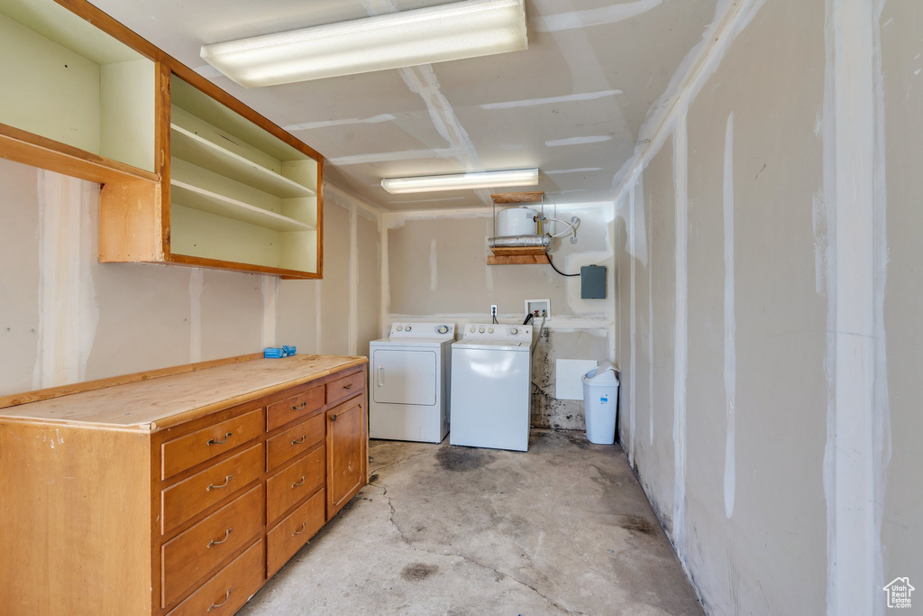 Laundry area with independent washer and dryer