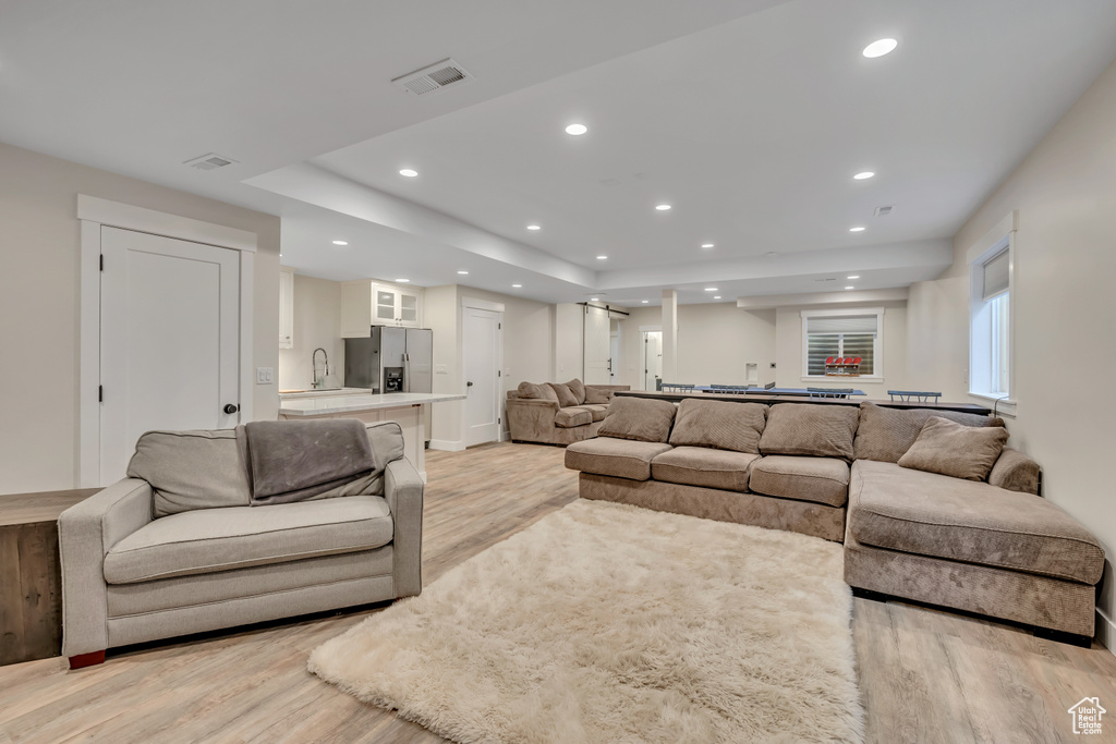 2040 E LAMBOURNE AVE Millcreek, UT 84109