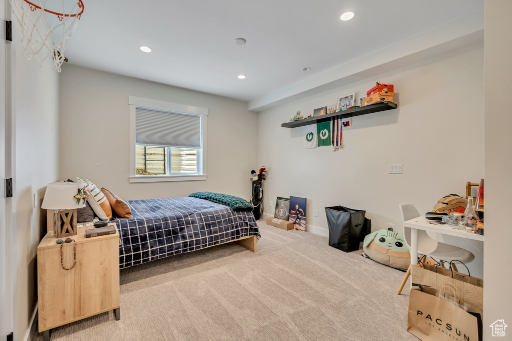 2040 E LAMBOURNE AVE Millcreek, UT 84109