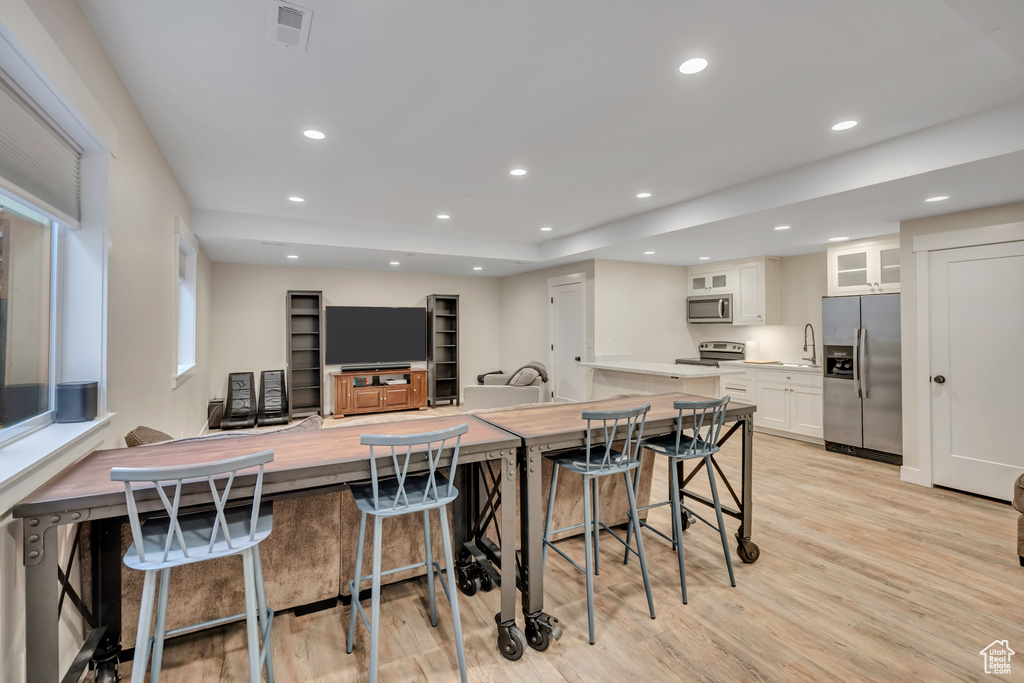 2040 E LAMBOURNE AVE Millcreek, UT 84109