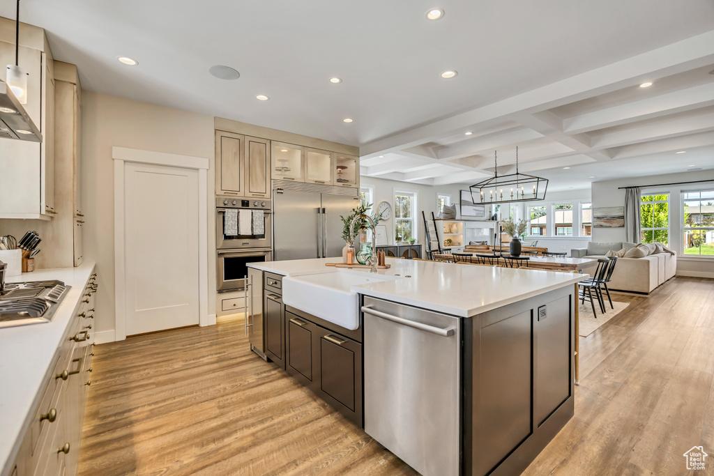 2040 E LAMBOURNE AVE Millcreek, UT 84109