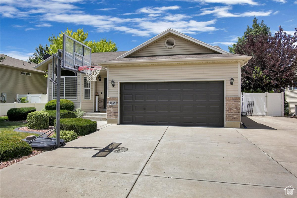 4065 S 2725 W Roy, UT 84067