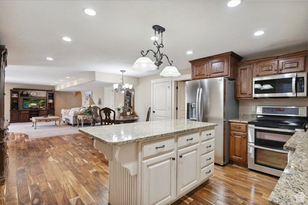 6167 N HIDDEN HILLS DR Mountain Green, UT 84050