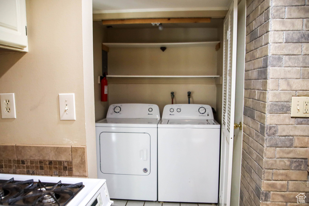 5472 S TONALEA DR Murray, UT 84107
