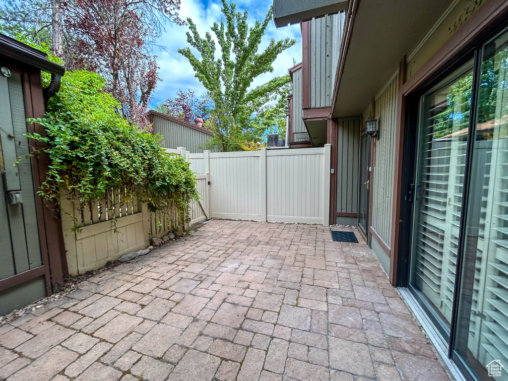 5472 S TONALEA DR Murray, UT 84107