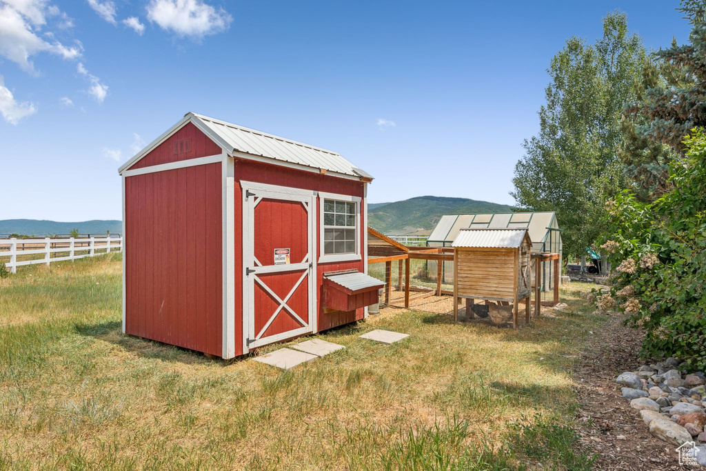 View of poultry coop featuring a mountain view