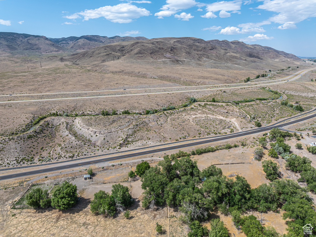 Mountain view with rural landscape and a desert landscape
