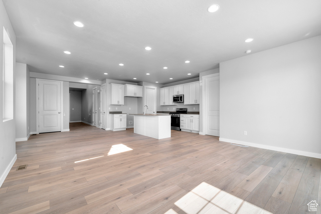 1035 W SPARROW WAY Stansbury Park, UT 84074