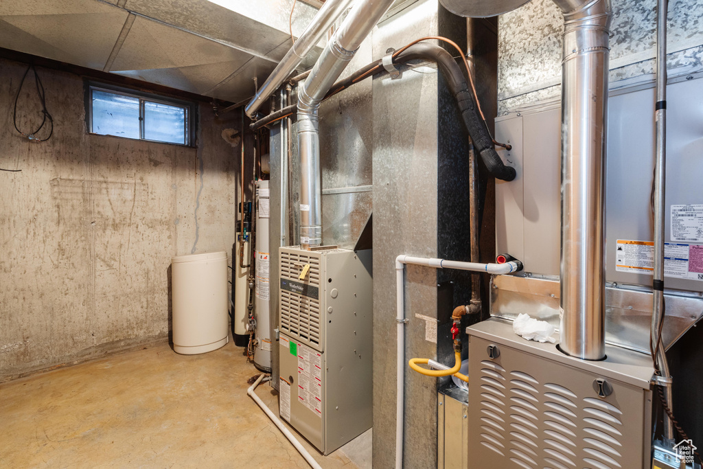 Utilities featuring gas water heater