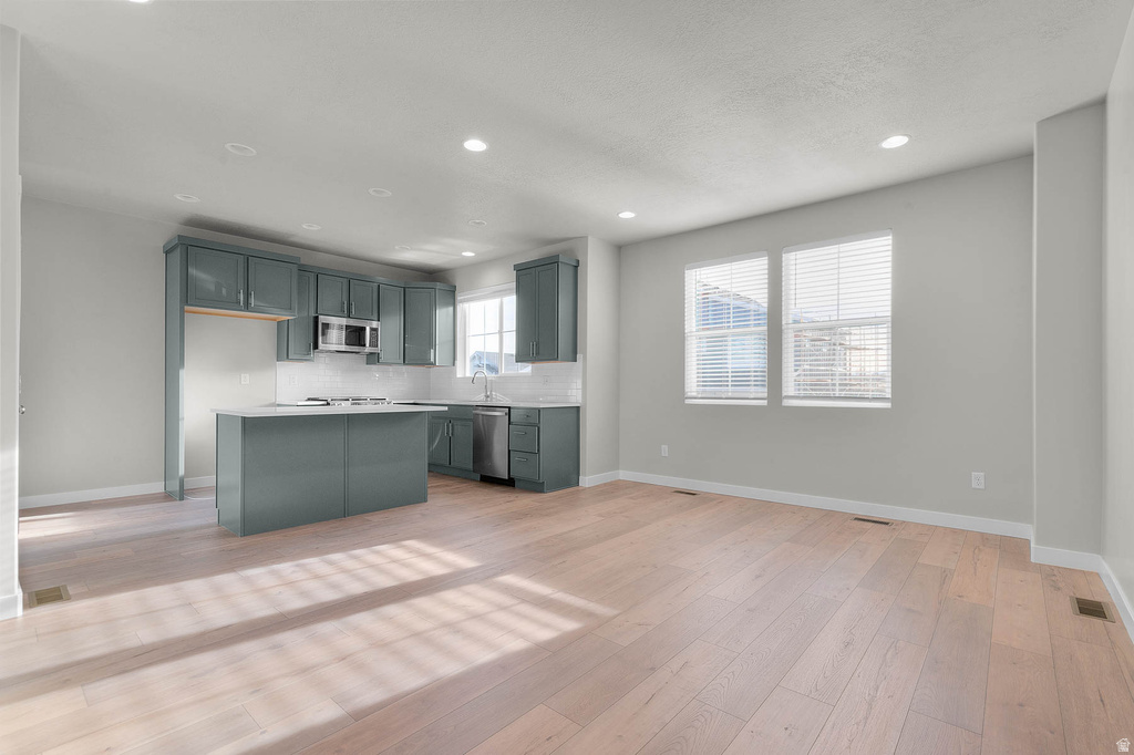 7253 S CAMPION DR West Jordan, UT 84081