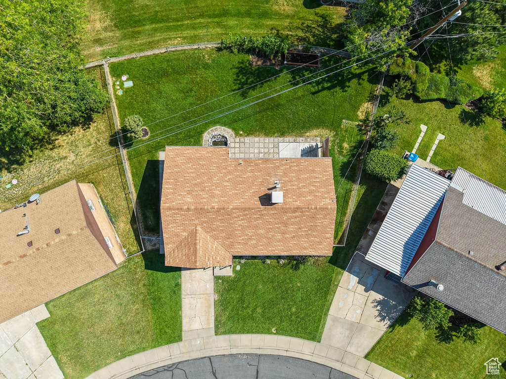 Aerial view of property and surrounding area