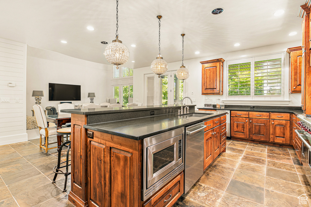 1095 N 700 W American Fork, UT 84003