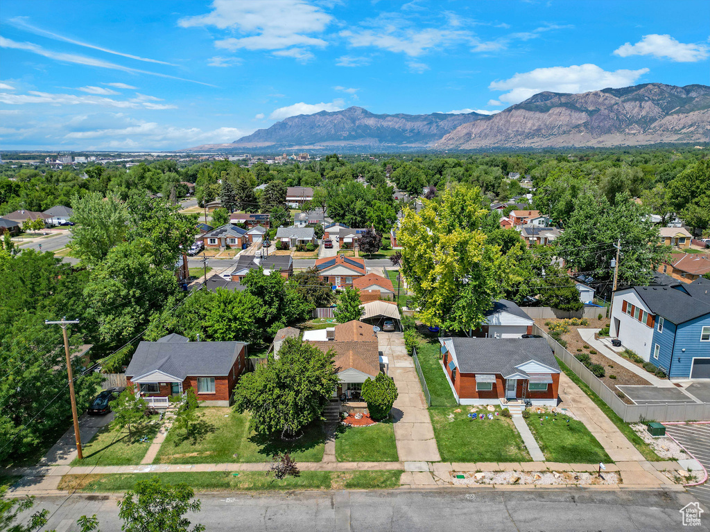 522 E DIANA ST. South Ogden, UT 84403