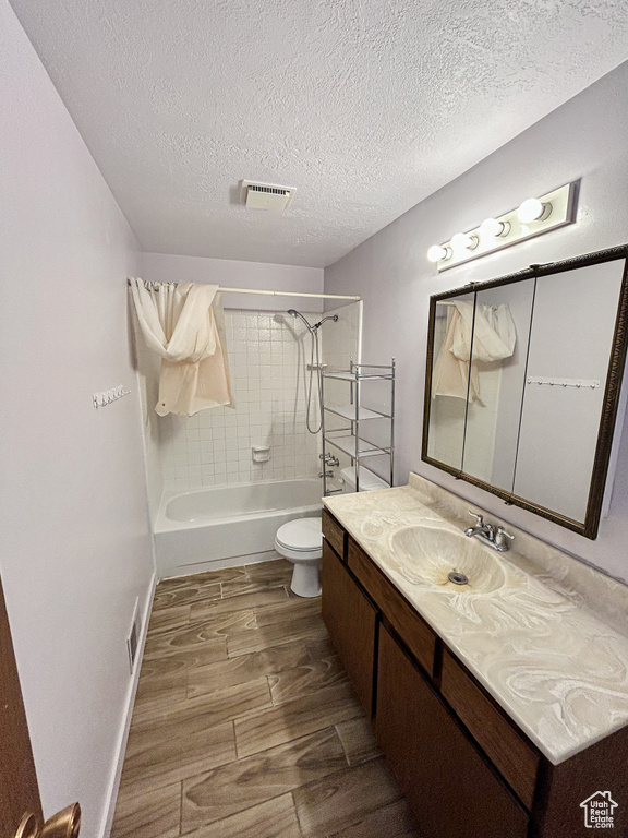 2270 W 5500 S Roy, UT 84067