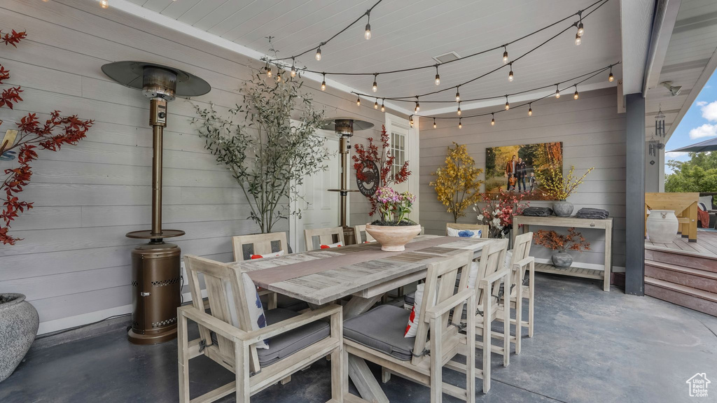 View of patio / terrace with outdoor dining space