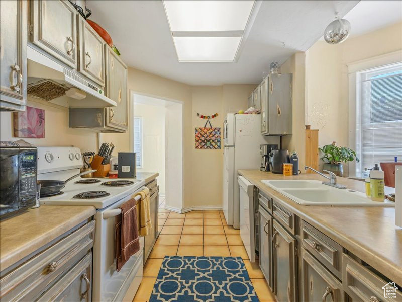 64 N F ST Salt Lake City, UT 84103
