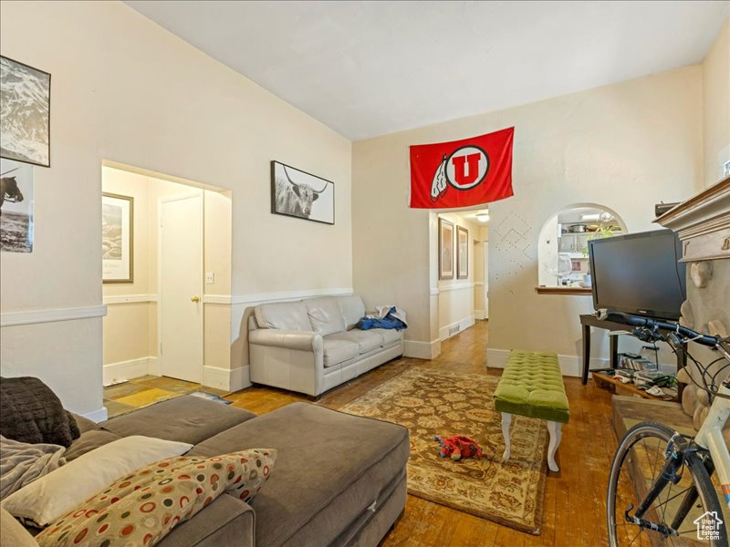 64 N F ST Salt Lake City, UT 84103