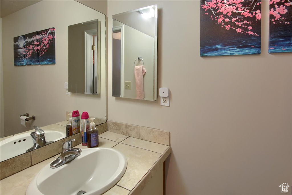 1714 E 5825 S South Ogden, UT 84403