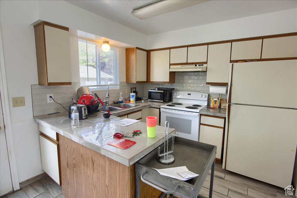 1714 E 5825 S South Ogden, UT 84403