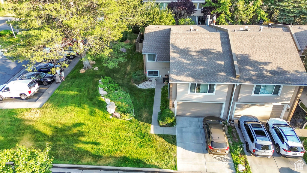 Aerial view of property and surrounding area