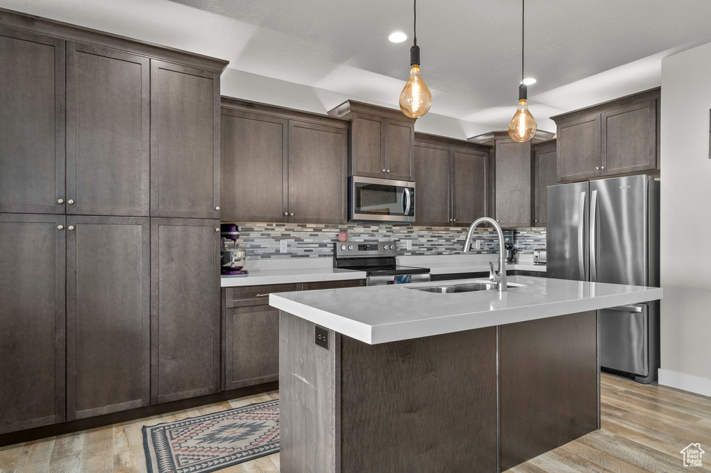 4432 S PARKBURY WAY Salt Lake City, UT 84129