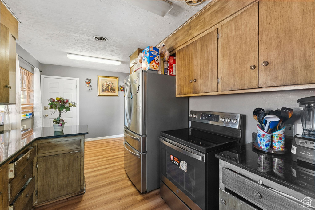 Photo 8 for MLS #2094691 at 3035 Brinker Ave