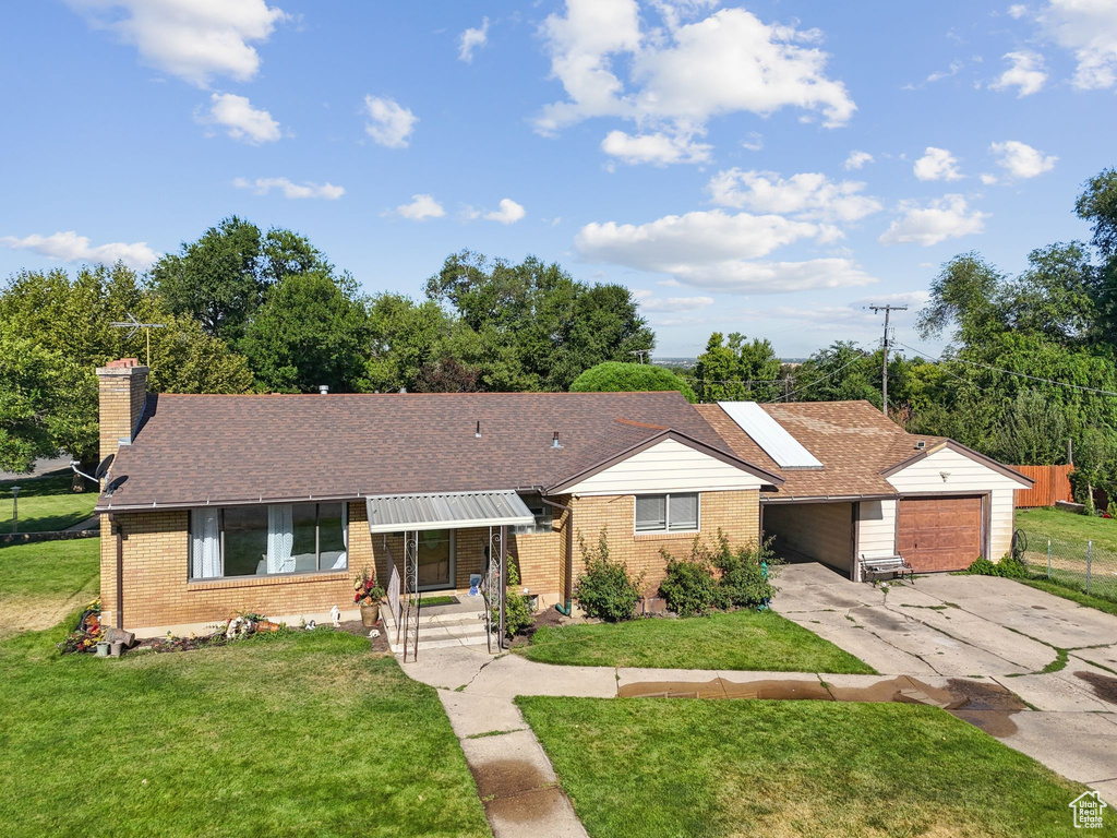 Photo 3 for MLS #2094691 at 3035 Brinker Ave