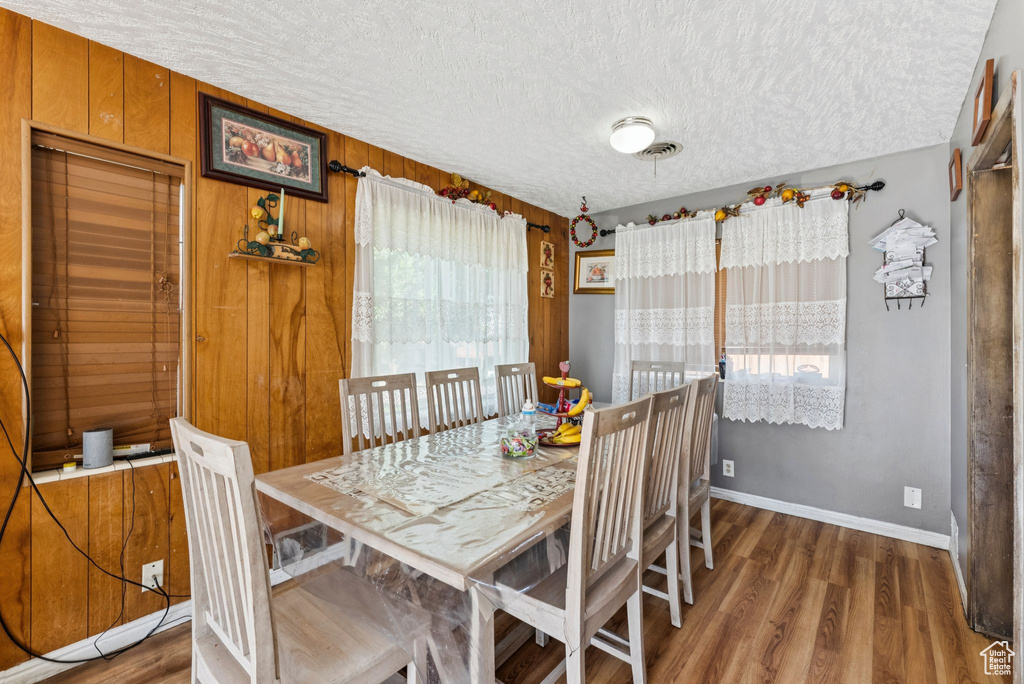 Photo 6 for MLS #2094691 at 3035 Brinker Ave