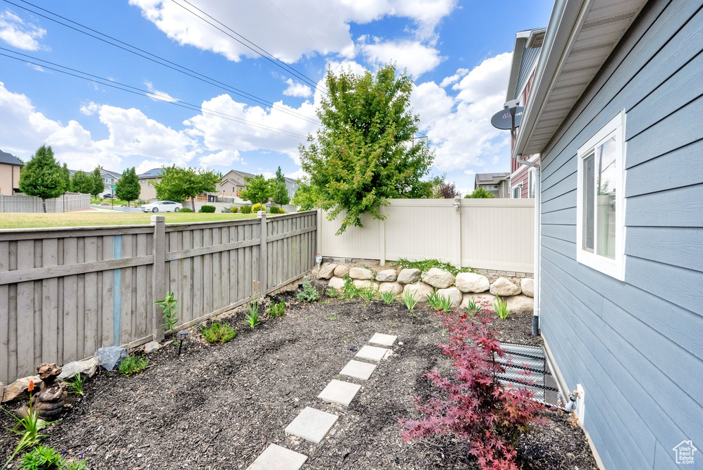 7873 N SANTA CLARA DR Eagle Mountain, UT 84005