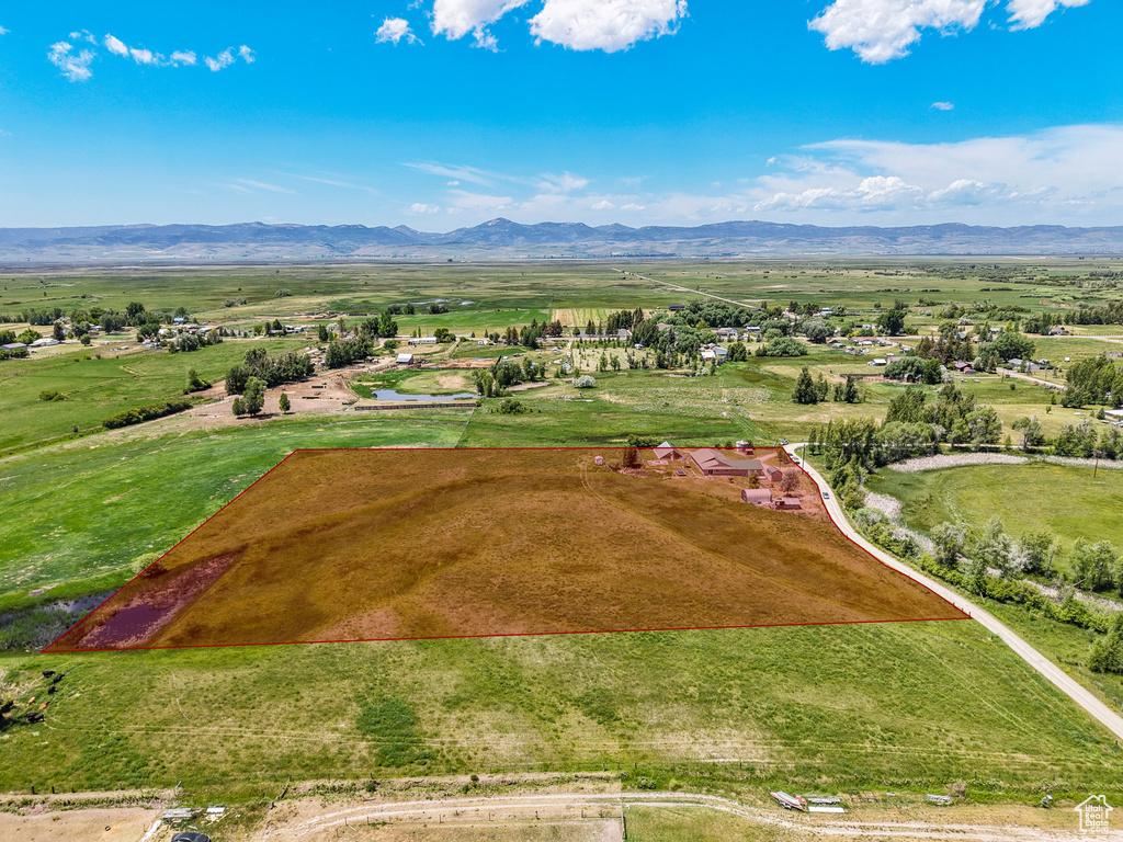 Overview of rural landscape with mountains