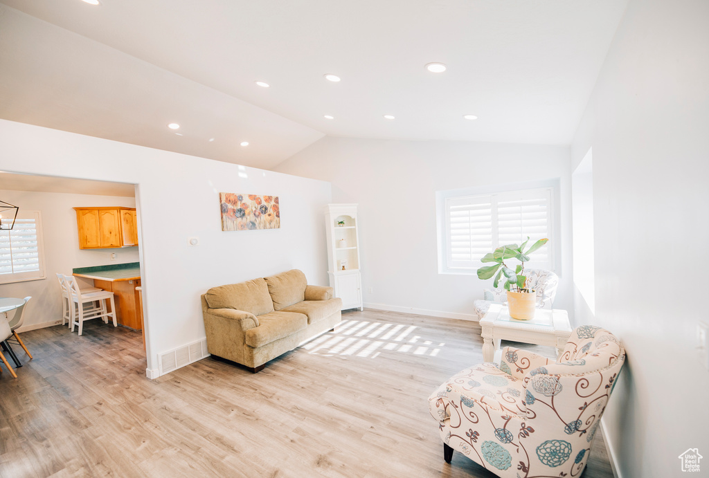 9961 N 4680 W Cedar Hills, UT 84062