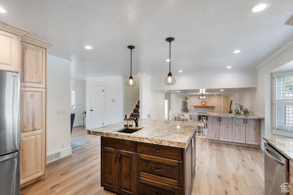 5760 S SURREYRUN RD Murray, UT 84107