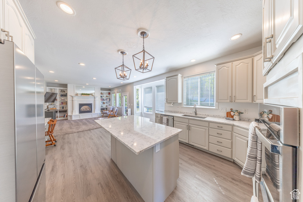 1320 E CANBERRA DR Lindon, UT 84042