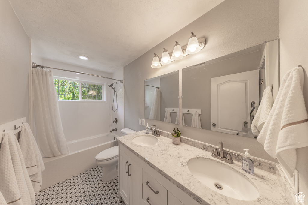 1320 E CANBERRA DR Lindon, UT 84042