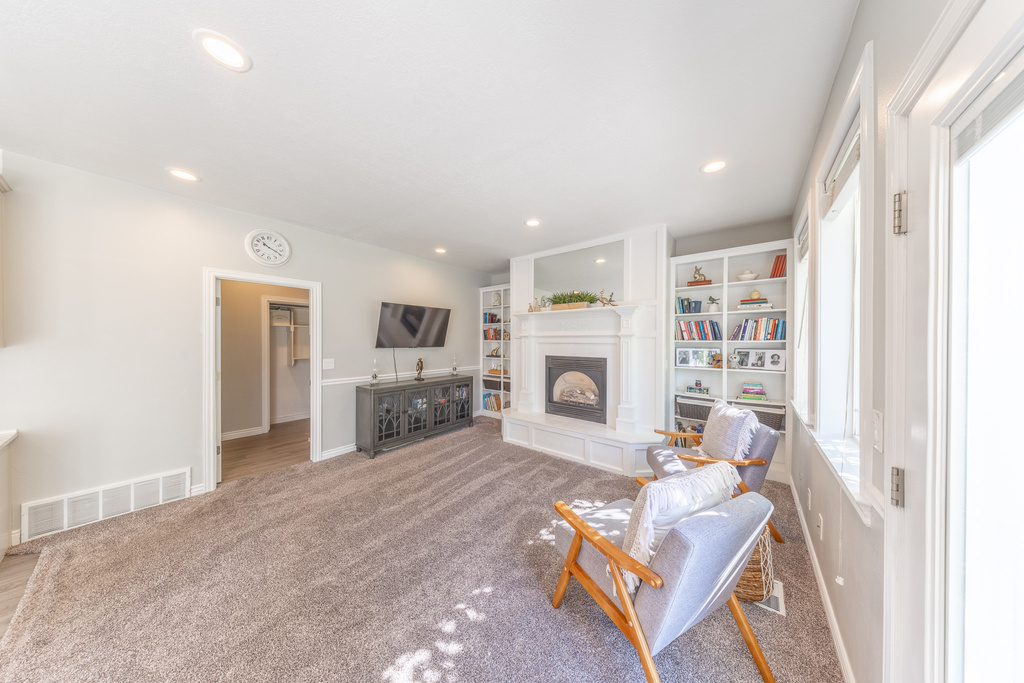1320 E CANBERRA DR Lindon, UT 84042