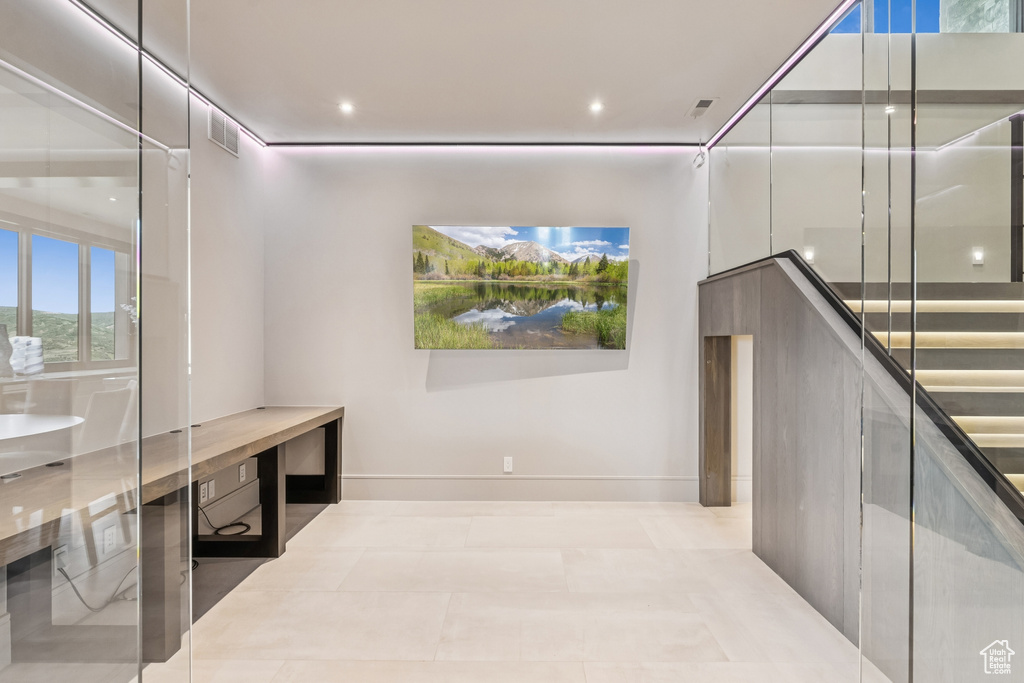 Interior space with recessed lighting