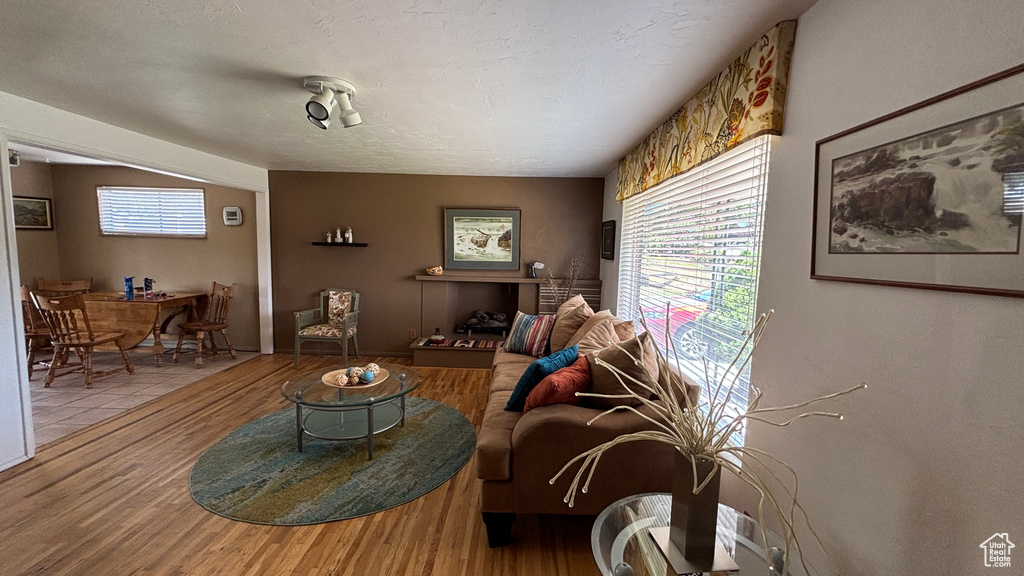 329 E SAUNDERS ST Murray, UT 84107