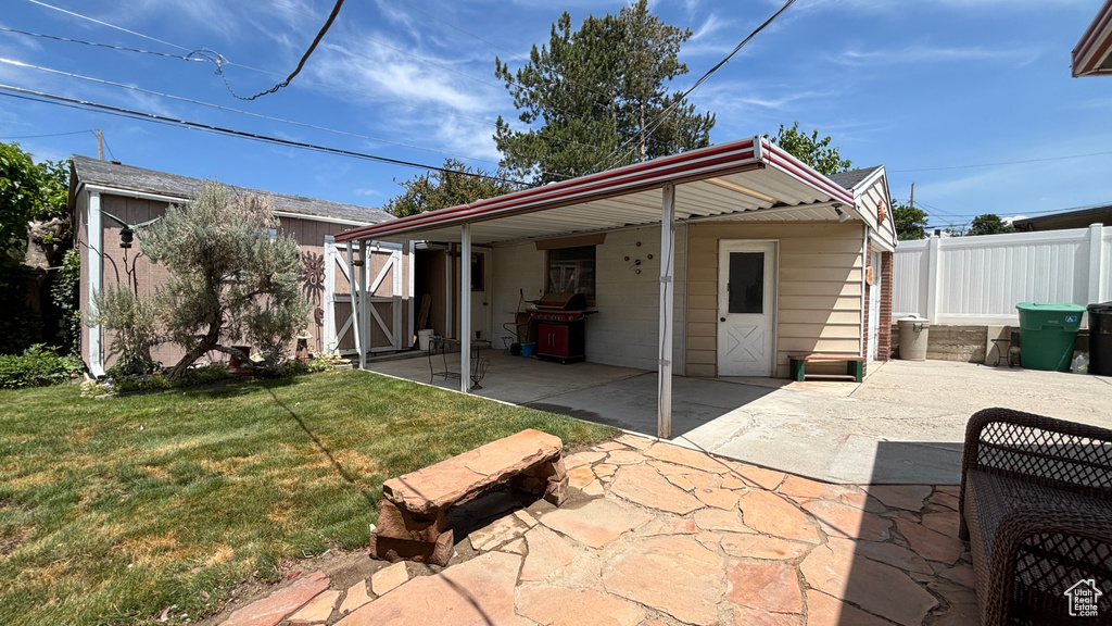 329 E SAUNDERS ST Murray, UT 84107