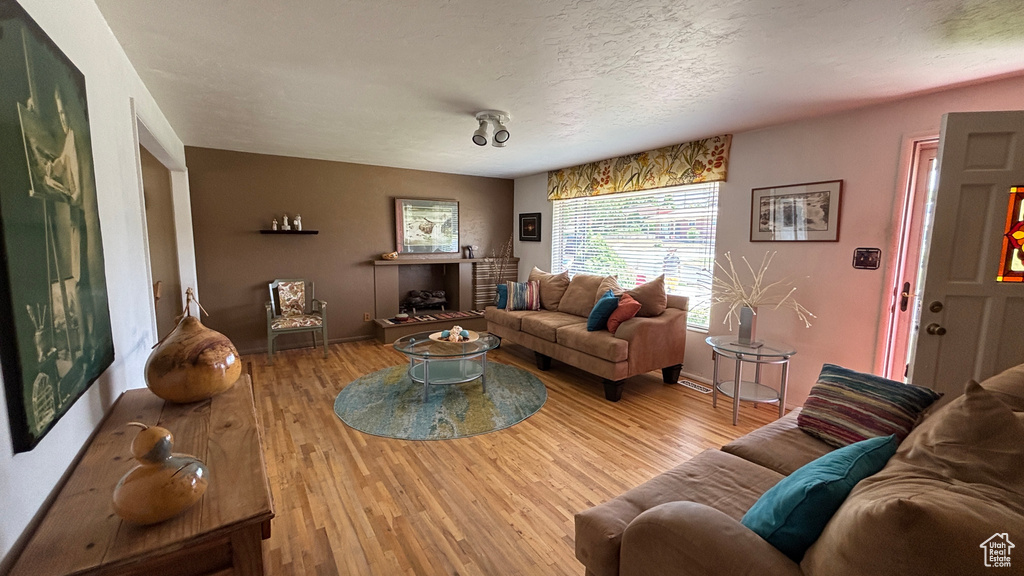 329 E SAUNDERS ST Murray, UT 84107